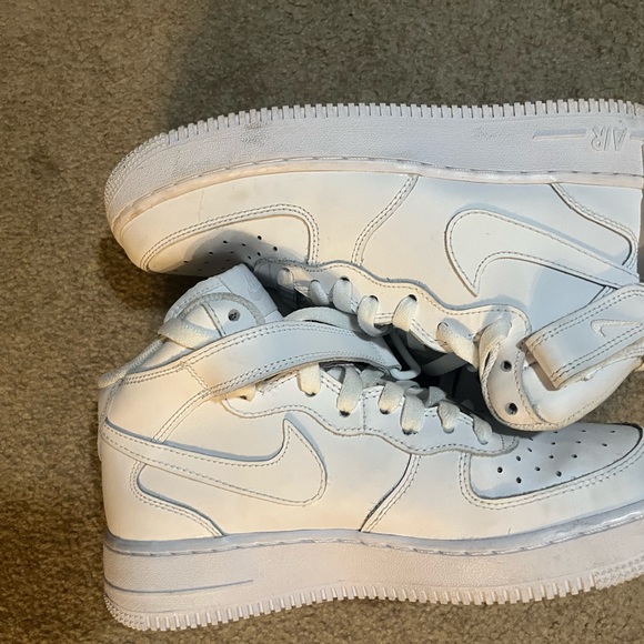 Nike - Picture 2 of 2